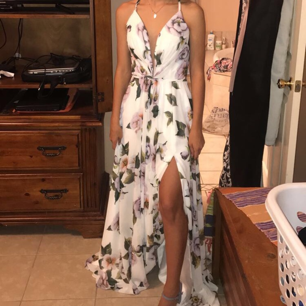 White floral Sherri hill dress